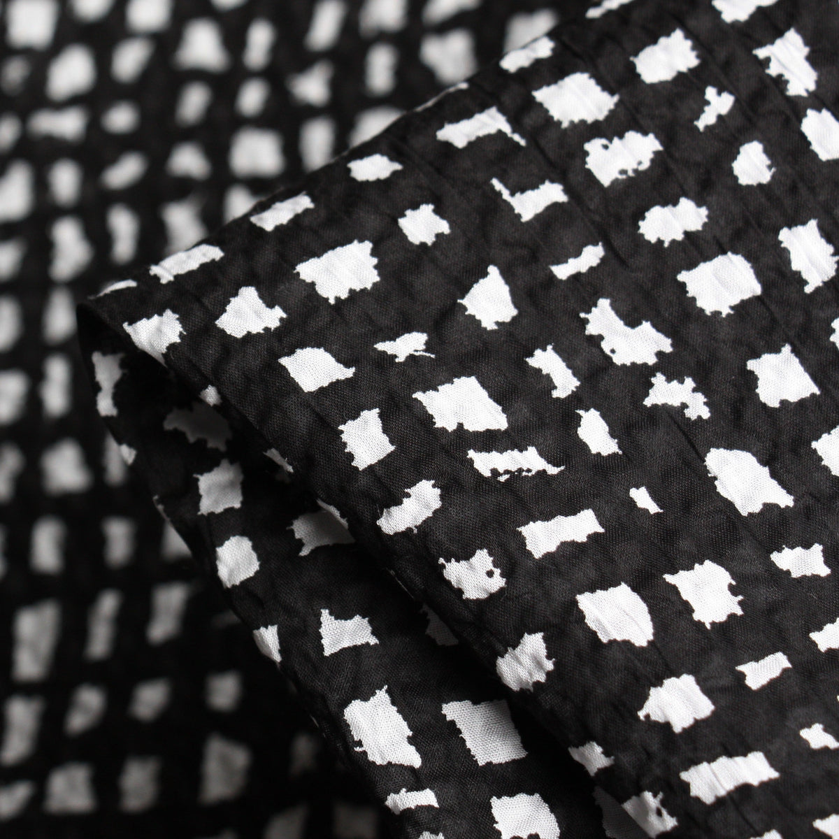 Checkered V-Neck Dress - Black & Ivory – Nicobar