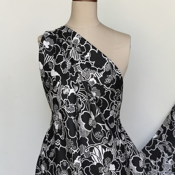 Prospect Flower Black Liberty Sycamore Linen
