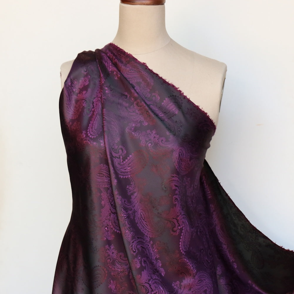 Fancy Lin Lin Paisley Berry/Black - Fancy Lining