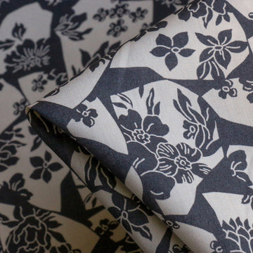 Ancient Chalk/Black - Liberty Tana Lawn™