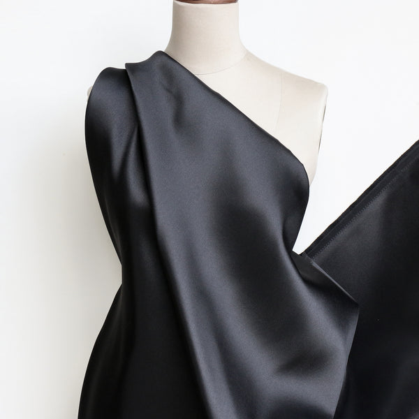 Mikado Black