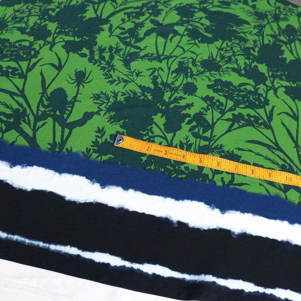 Last Chance of Oasis Verde Viscose - Border Print