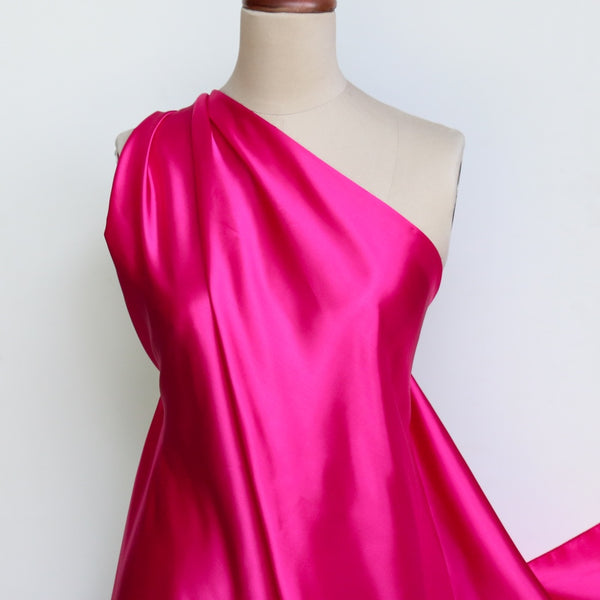 Nuovo Fuchsia Lining