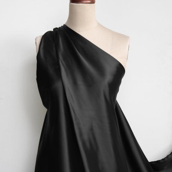 Nuovo Nero Lining