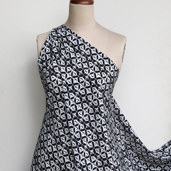 Trulli Nero Silk CDC