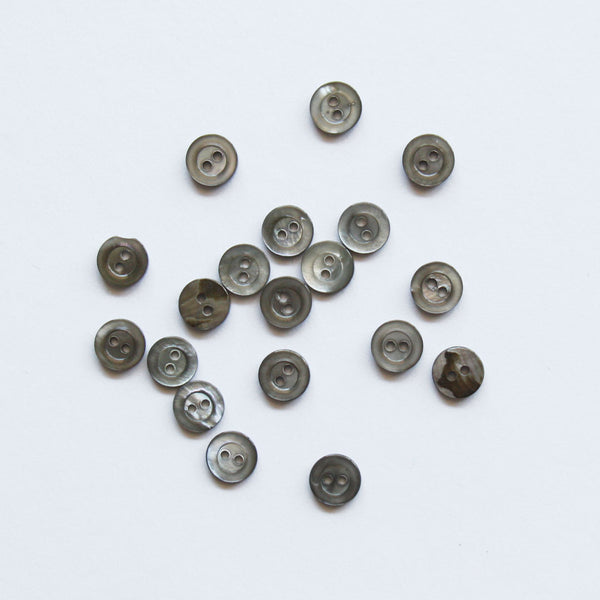Shell Shirt Button - Smoke - 10mm