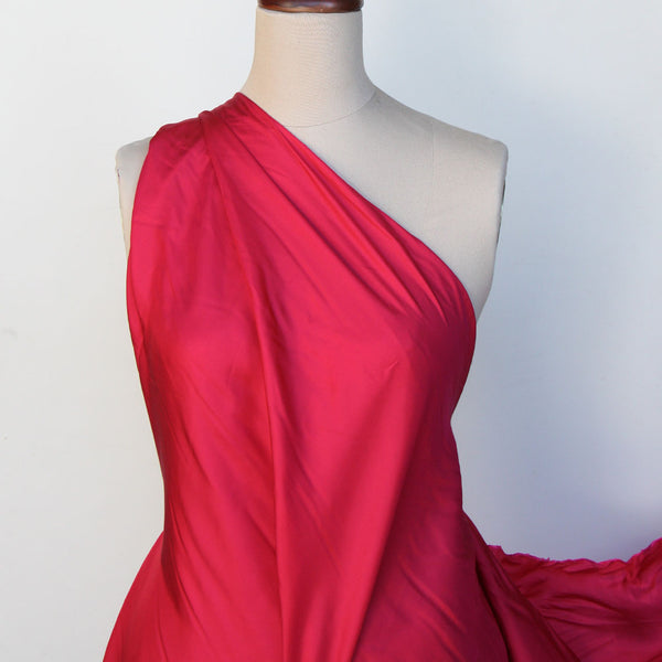 Chilli Pink Rayon Lining (137cm wide)