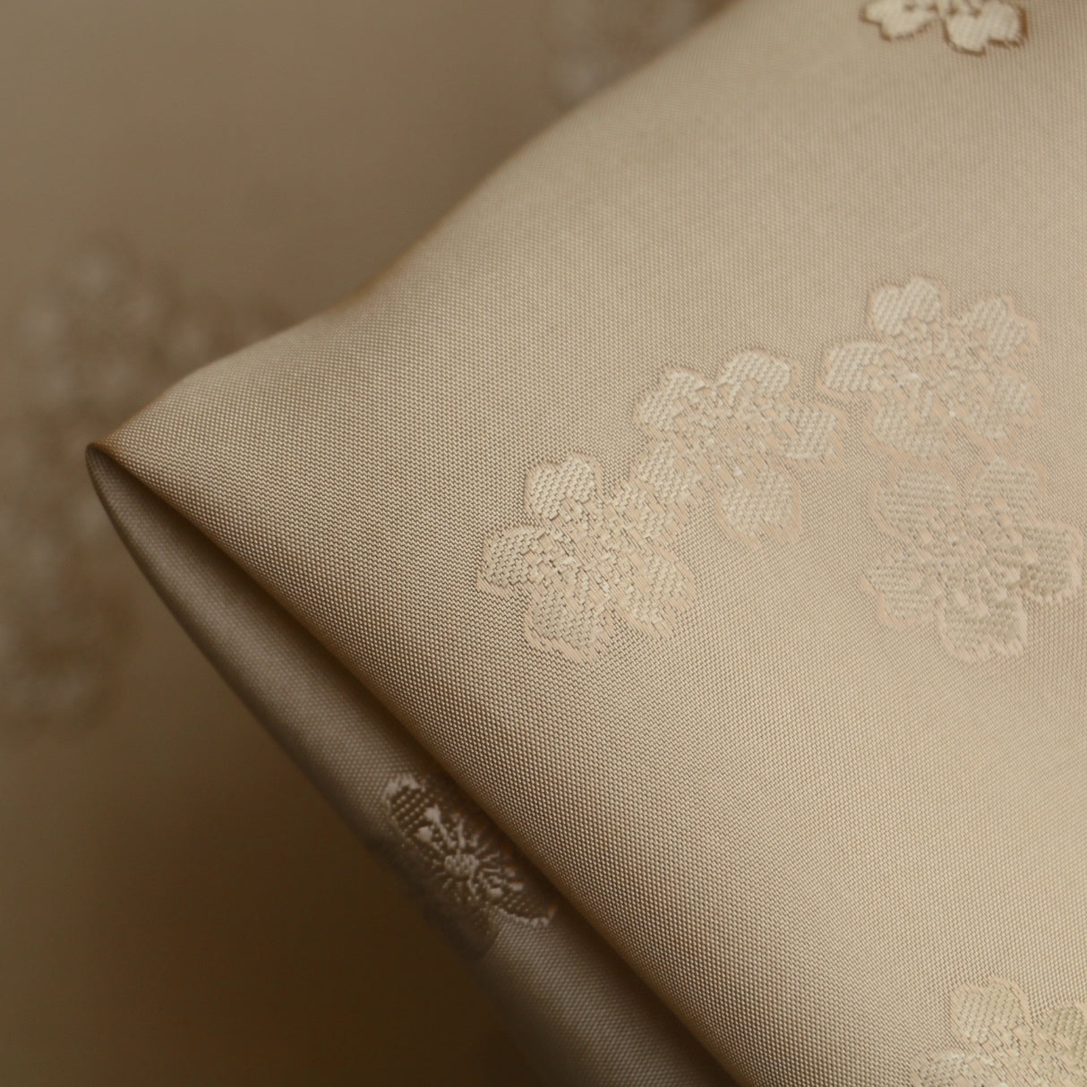 Fancy Lin Lin Gold Floral - Fancy Lining