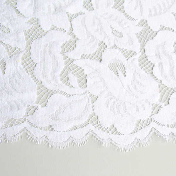 Blanc Lace