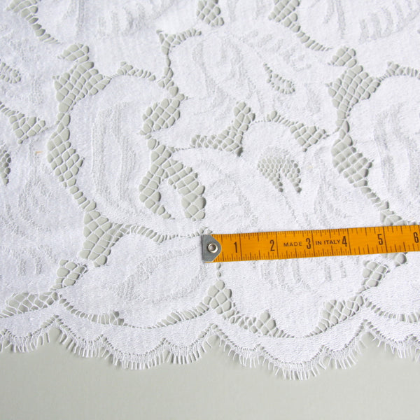 Blanc Lace