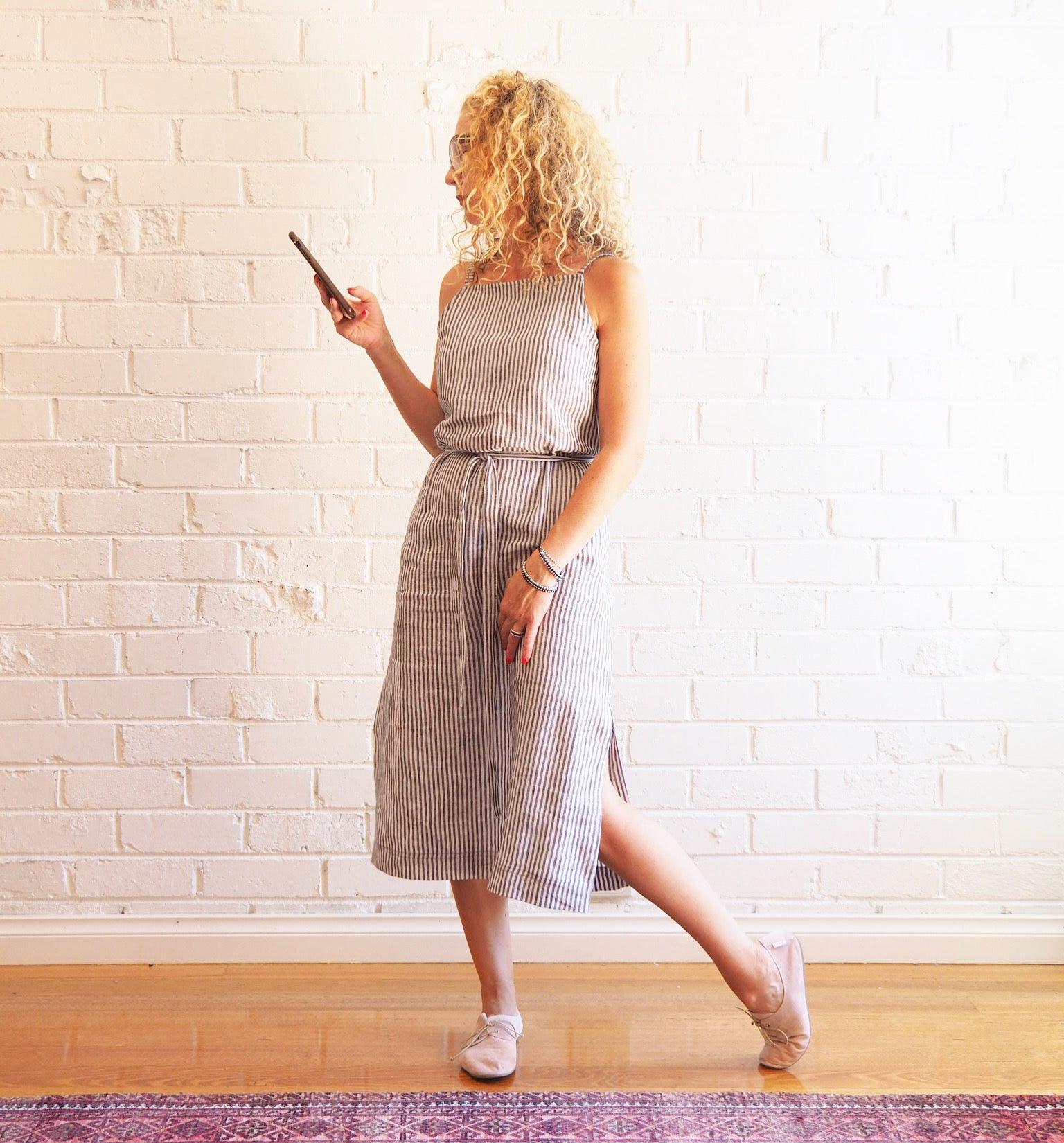 Bb dakota off on sale to the races dress