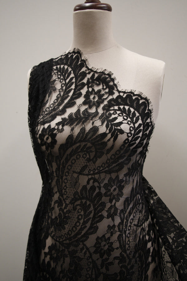 Charbon Dentelle Lace