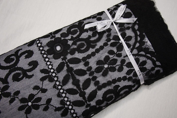 Minuit Dentelle Lace