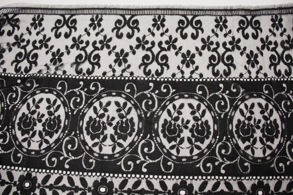 Minuit Dentelle Lace