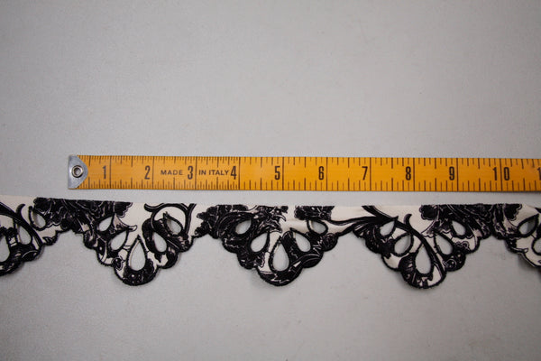 Ottoman Stretch Trim