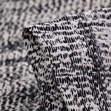 Reacher Black On White