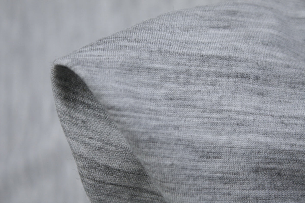 Grey Streamer
