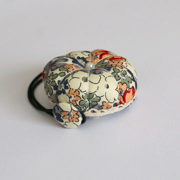 Wrist Pin Cushion - Cream/Sage/Blue