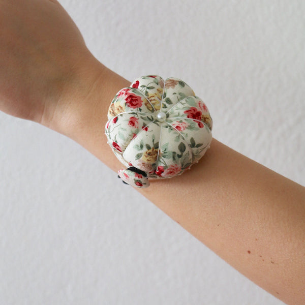 Wrist Pin Cushion - Cream Floral