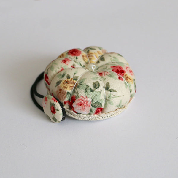 Wrist Pin Cushion - Cream Floral