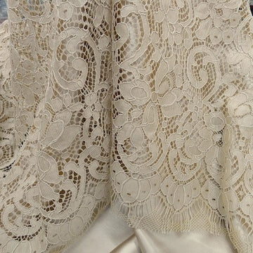 Amelie Lace