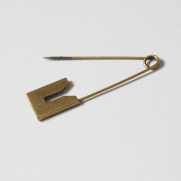 Modern Kilt Pin Antique Gold - 7.5cm (3")