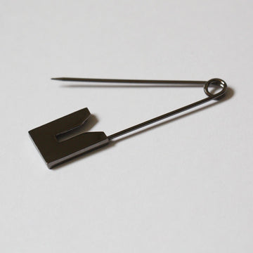 Modern Kilt Pin Shiny Black Nickle - 7.5cm (3")