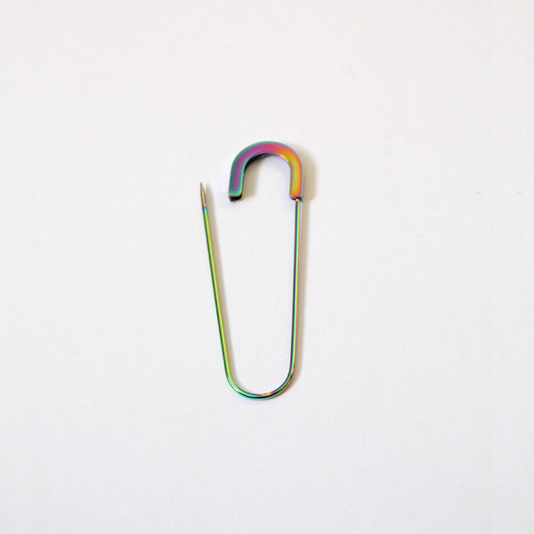U Kilt Pin/Oil Slick - 7.5cm (3")