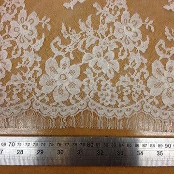 Ivoire Vintage Style Lace